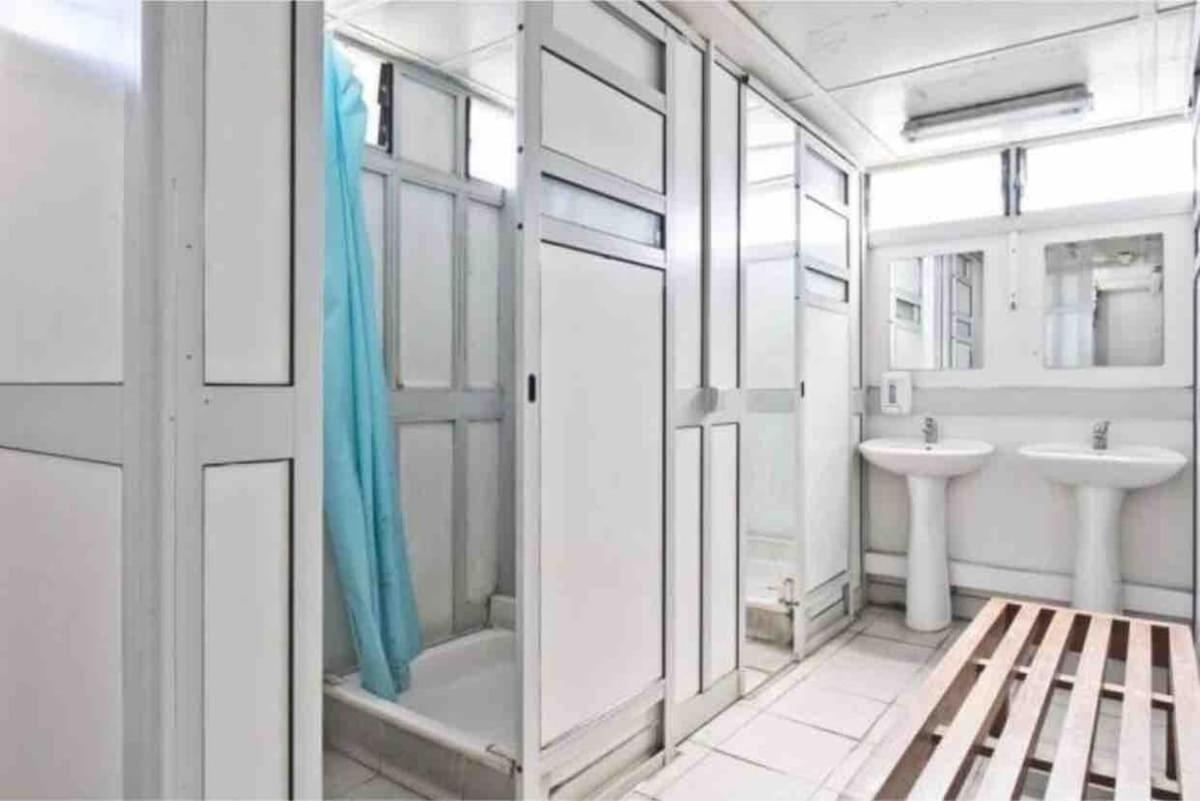 Cozy Lisbon Marina Sleepaboard - Sail Away Hotel ภายนอก รูปภาพ