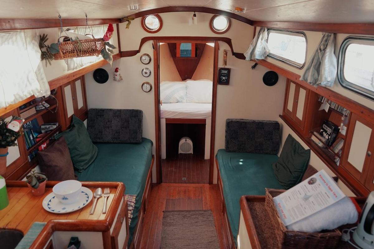 Cozy Lisbon Marina Sleepaboard - Sail Away Hotel ภายนอก รูปภาพ