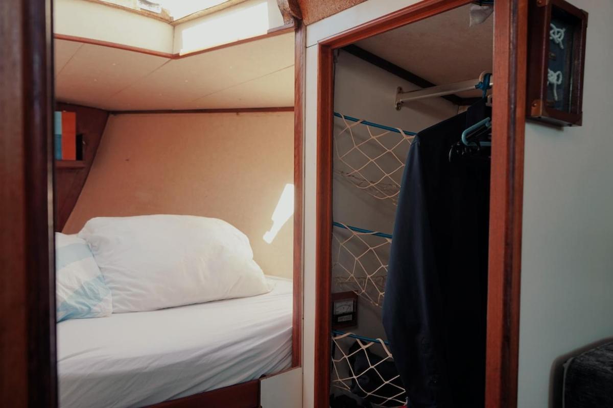 Cozy Lisbon Marina Sleepaboard - Sail Away Hotel ภายนอก รูปภาพ
